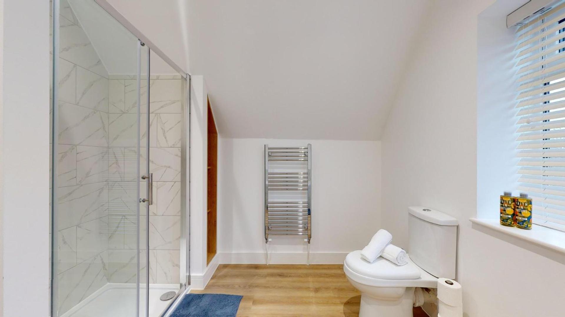 Impressive Two Bedroom | Wifi คาร์ดิฟฟ์ ภายนอก รูปภาพ